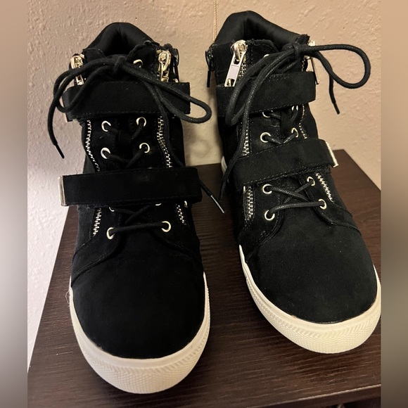 Thalia Sodi - DEBBY - Hidden Wedge Black Lace Up sneaker size 7.5 - Picture 2 of 5